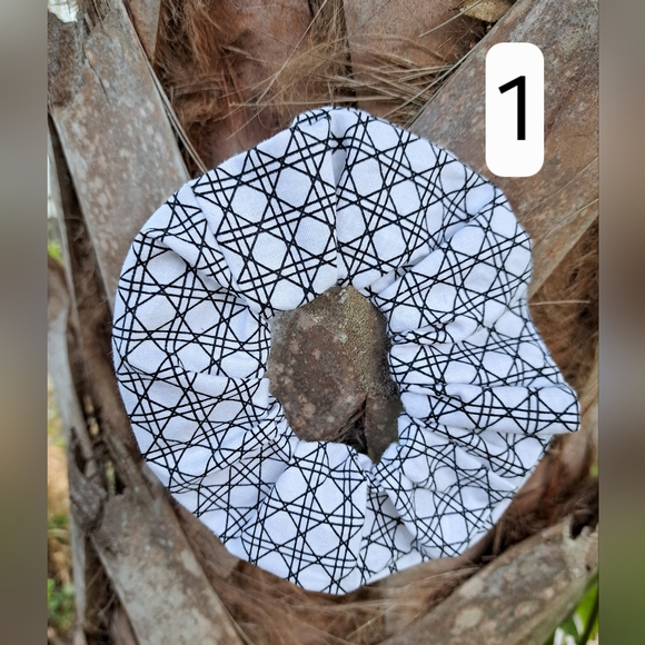 ONE Hand Crafted Cotton Scrunchie Collection #20 White Black Dots Plaid - Picture 2 of 13